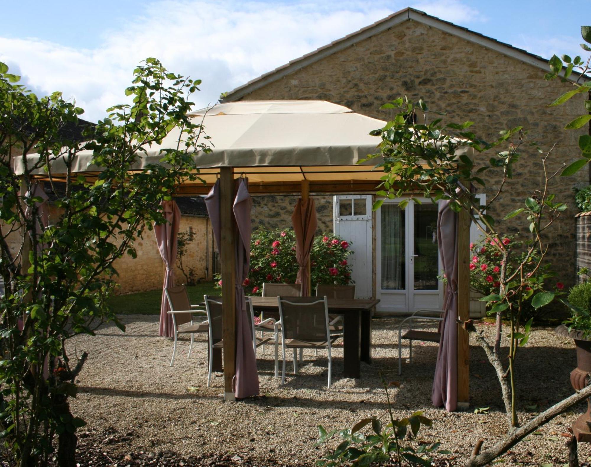 Domaine Des Hirondelles Saint-Vincent-de-Cosse Exterior foto